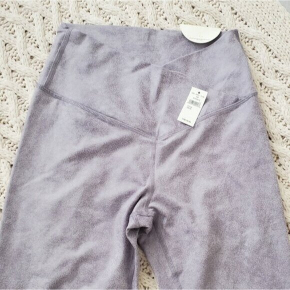 NWT AERIE Coated Faux Leather Light Mauve Limited Edition Leggings- M - Picture 8 of 8